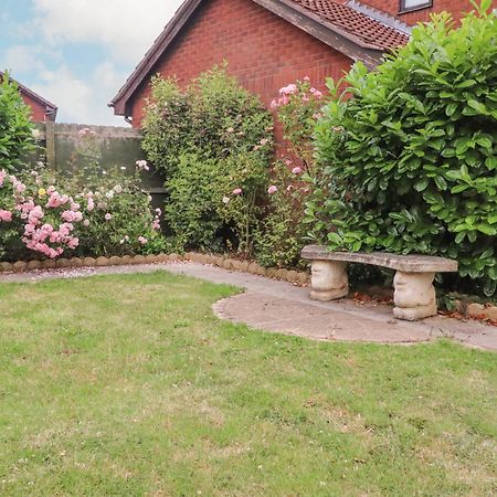 23 Wolsey Close Thornton  Exterior foto